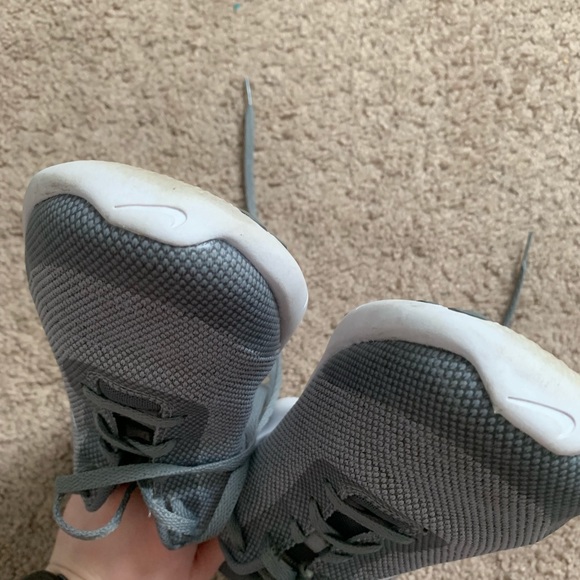Grey Nike Sneakers 👟 - Picture 6 of 6